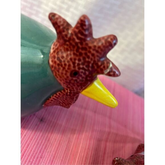 2 painted Ceramic/glass shaped chickens farm house decor - Picture 2 of 10